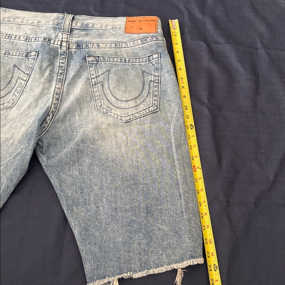 True Religion Faded Blue Denim Jeans distressed look - Picture 8 of 13